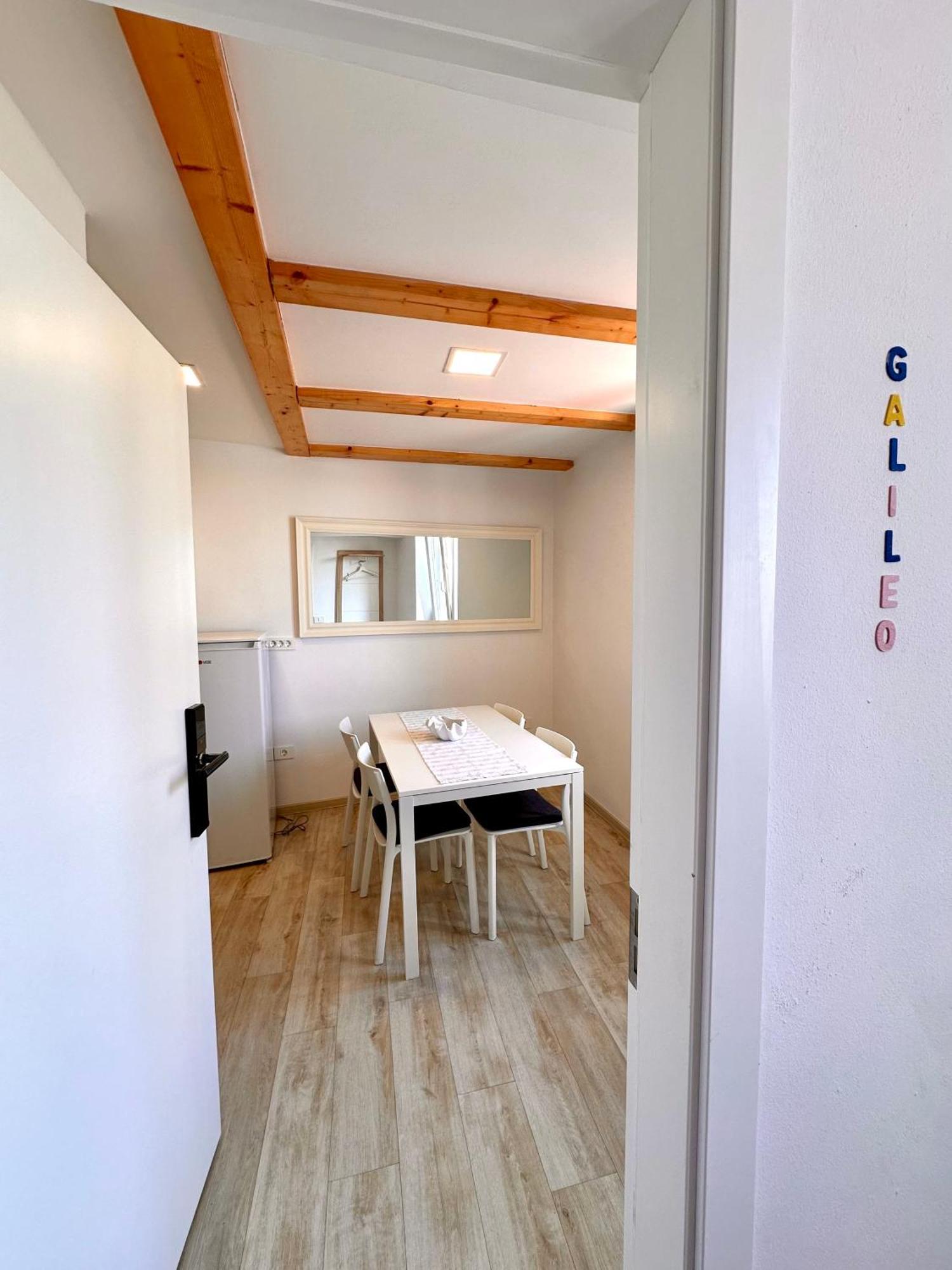Apartment Old Galileo Terrace
