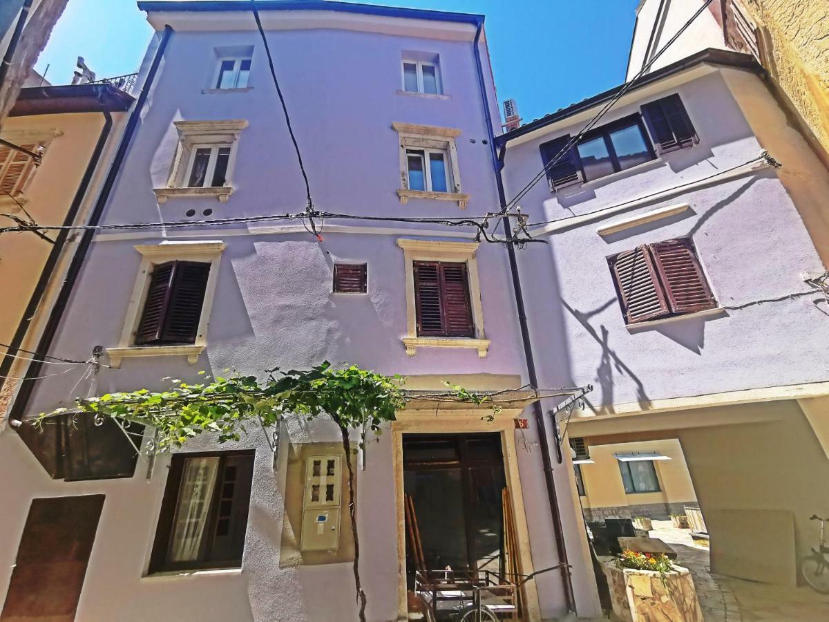 Old Galileo Terrace Apartment *